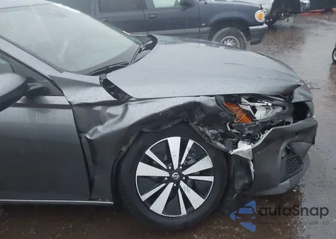 2022 Nissan Altima Sv Fwd z USA, uszkodzony, nr VIN 1N4BL4DV3NN317669